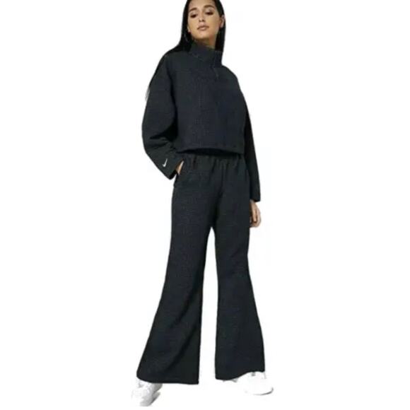 Nike Flare High Rise Polka Dot Pocket Casual Sweatpants Black White Size XL - Picture 2 of 11